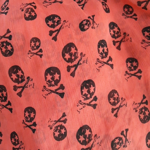 Top - Picture 3 of 3